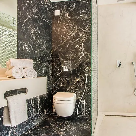 Central Apart Hotel 4* Bukarest