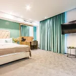 Central Apart Hotel