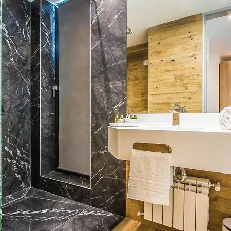 Central Apart Hotel 4* Bükreş