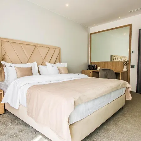 Ξενοδοχείο με διαμερίσματα Central Apart Hotel 4*
