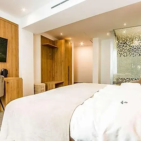 Central Apart Hotel 4* Bucarest
