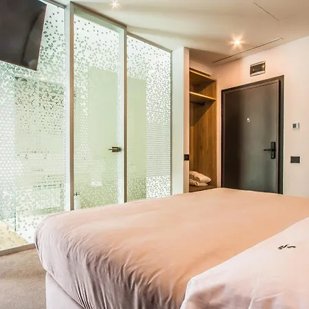 شقة فندقية Central Apart Hotel 4*