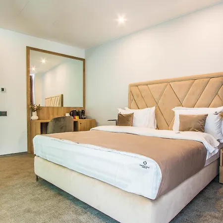 Central Apart Hotel